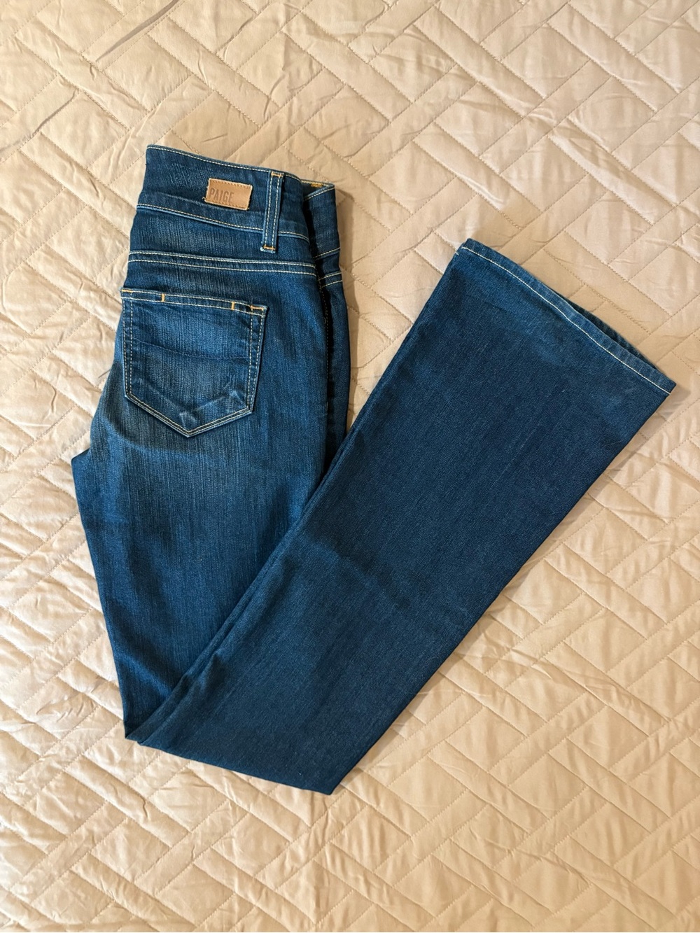 PAIGE Hidden Hills Flare Dark Blue Jeans Size 25 Inseam 34